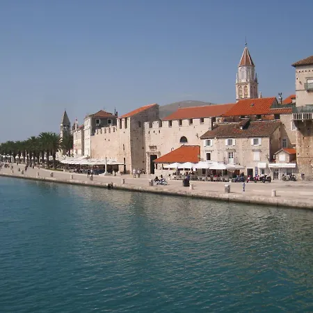 Yellow House Trogir