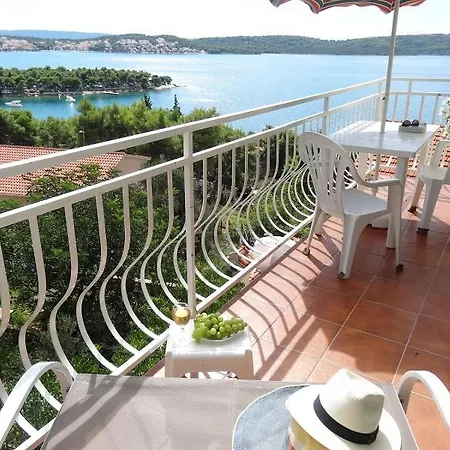 Yellow House * Trogir