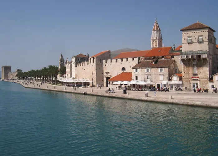 Yellow House Trogir