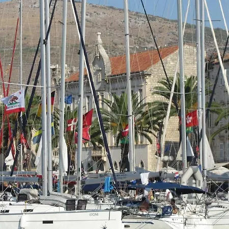 Yellow House דירה *