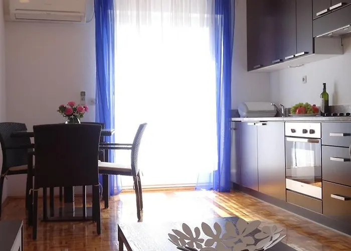 Yellow House Apartment Trogir