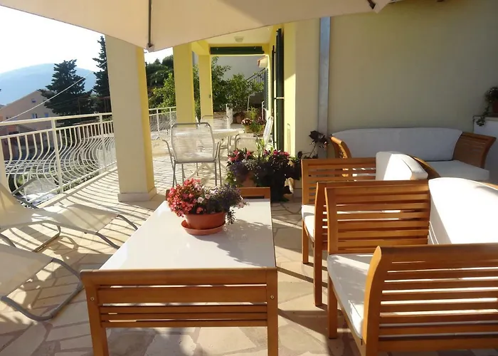 Appartement Yellow House *