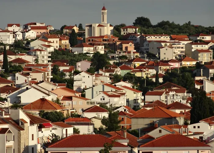 Yellow House * Traù